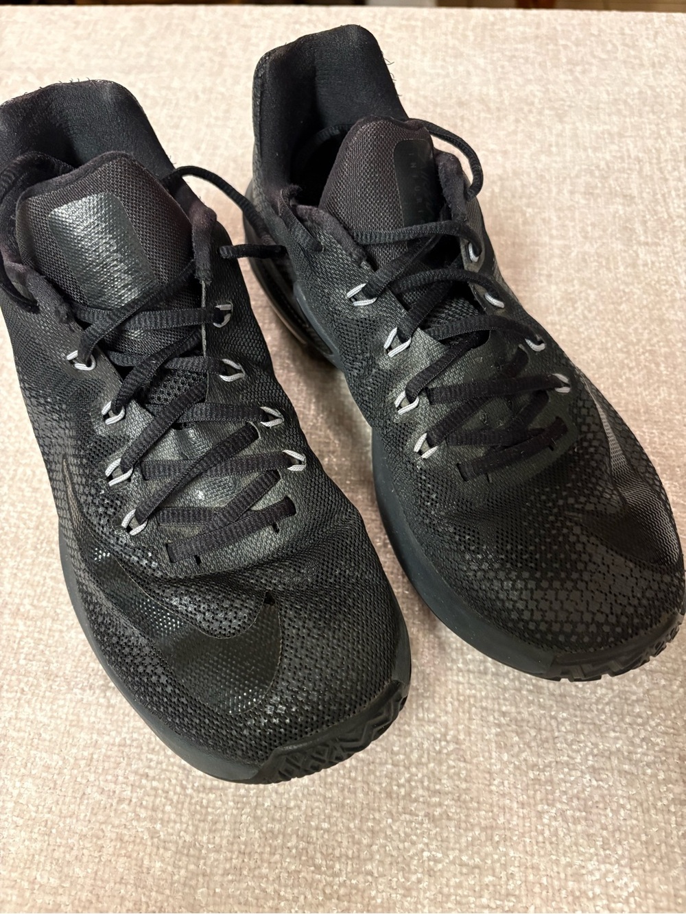 Men's Black Nike Air Max Infuriate Running Shoes Lightweight Performance Size 8
